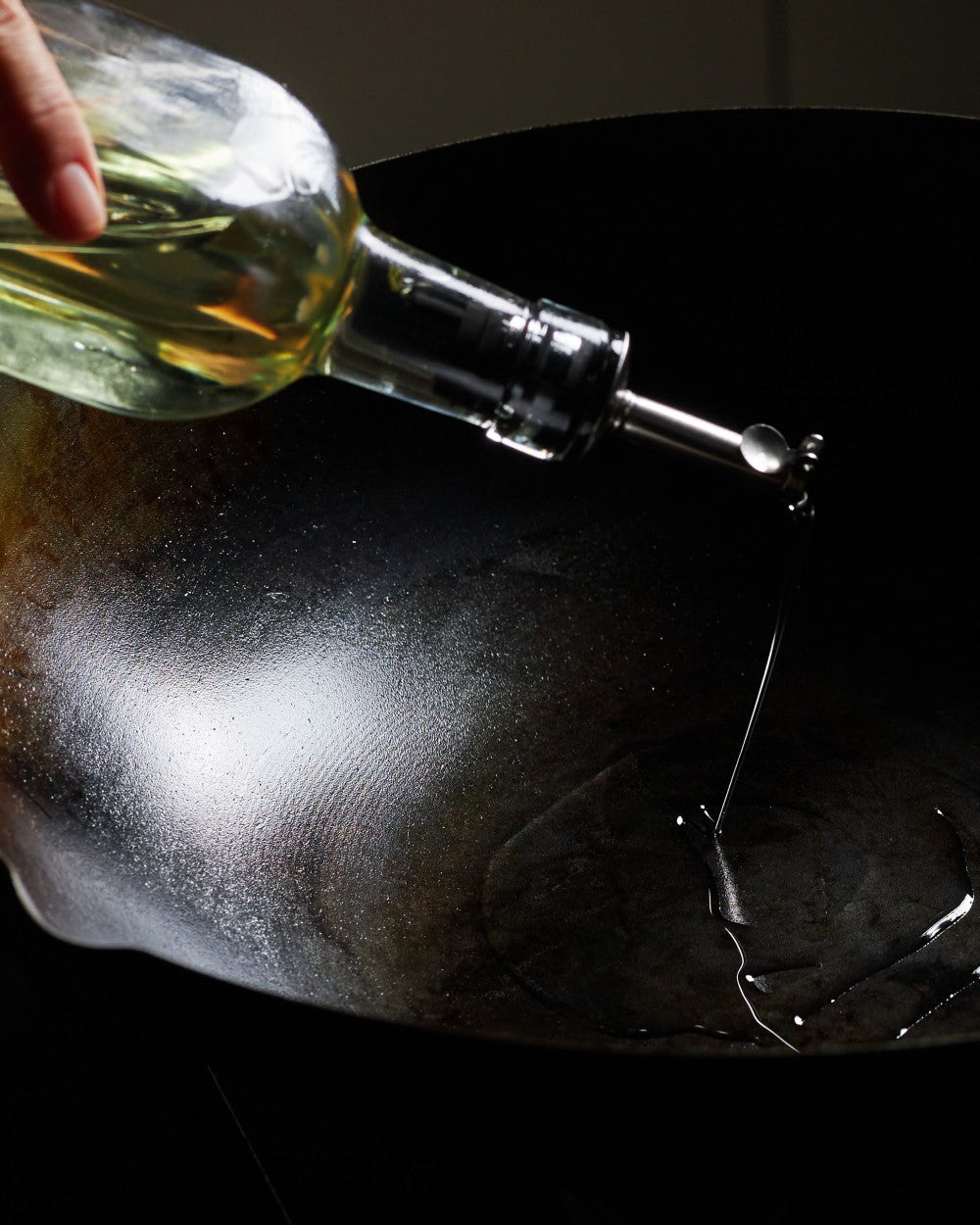How to clean your wok - a step by step guide CookDineHost
Step 4 add 2 teaspoons of oil