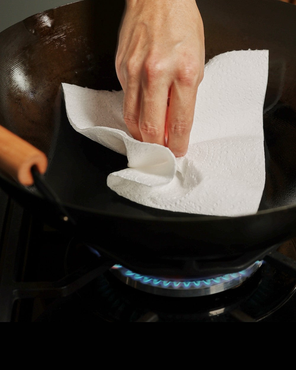 How to clean your wok - a step by step guide CookDineHost
Step 5 wipe across hot surface
