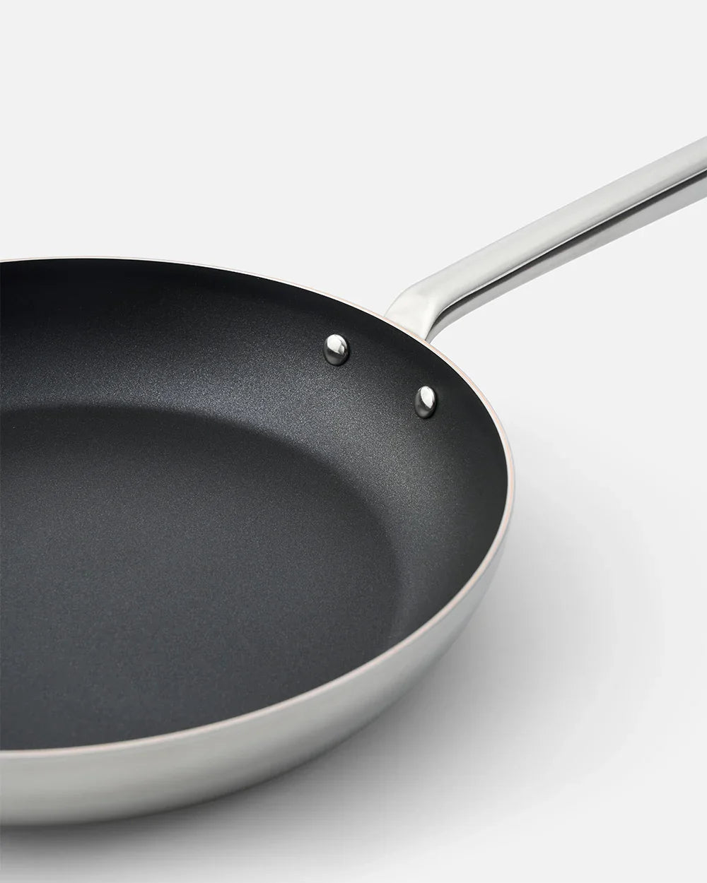 MAKO Genius 5-Ply 30cm Non-Stick Frying Pan CookDineHost - close up of handle
