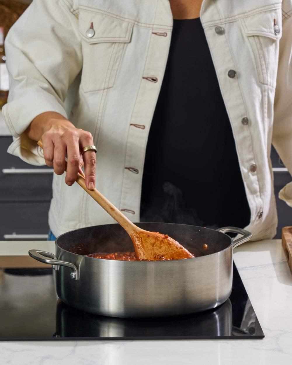 MAKO Genius 5-Ply 28cm Non-Stick Essential Pan With Lid Essential Pan by MAKO - only available at CookDineHost
