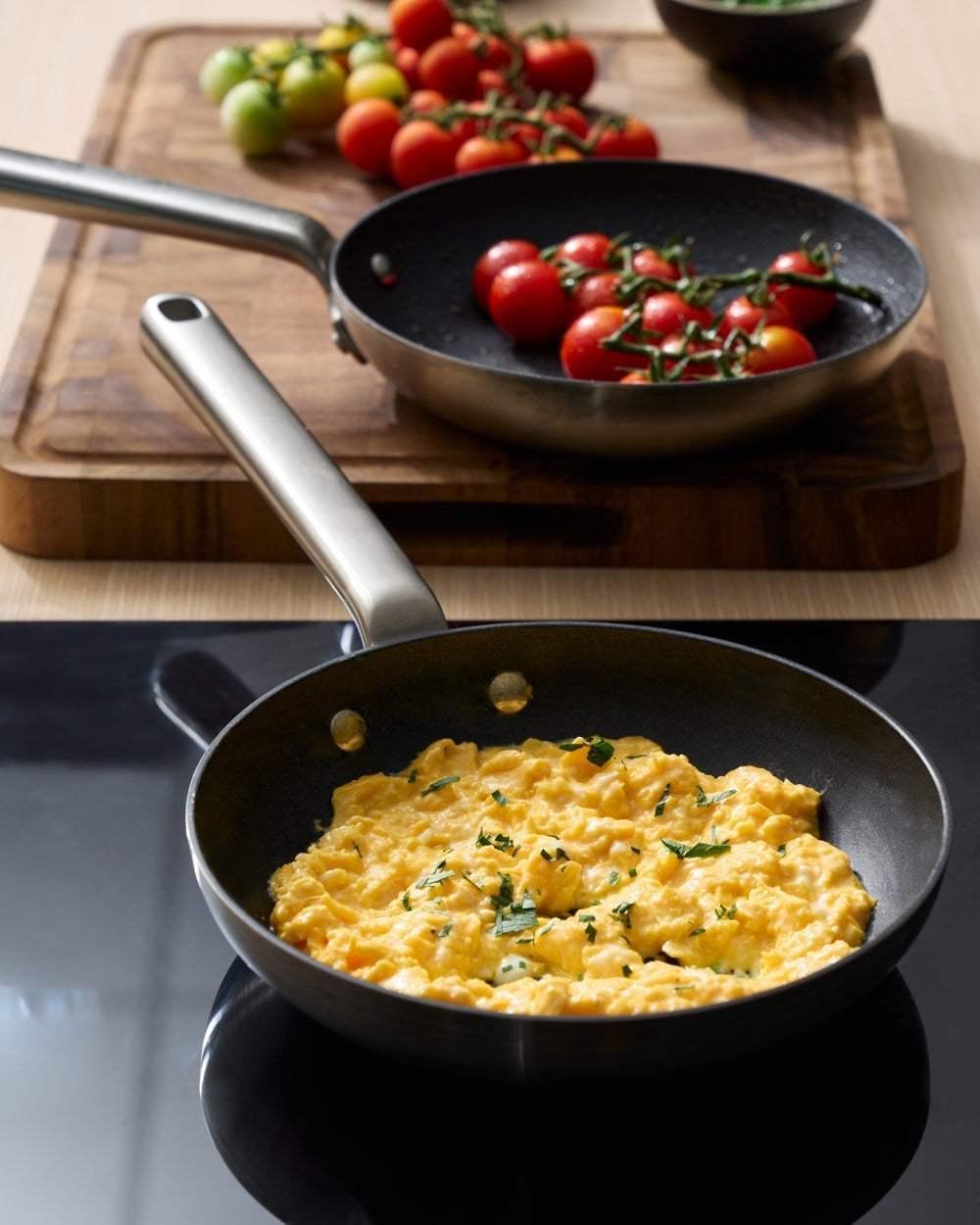 MAKO Genius 5-Ply Non-Stick 20cm & 30cm Frying Pan Duo CookDineHost - styled with scrambled eggs and tomatoes