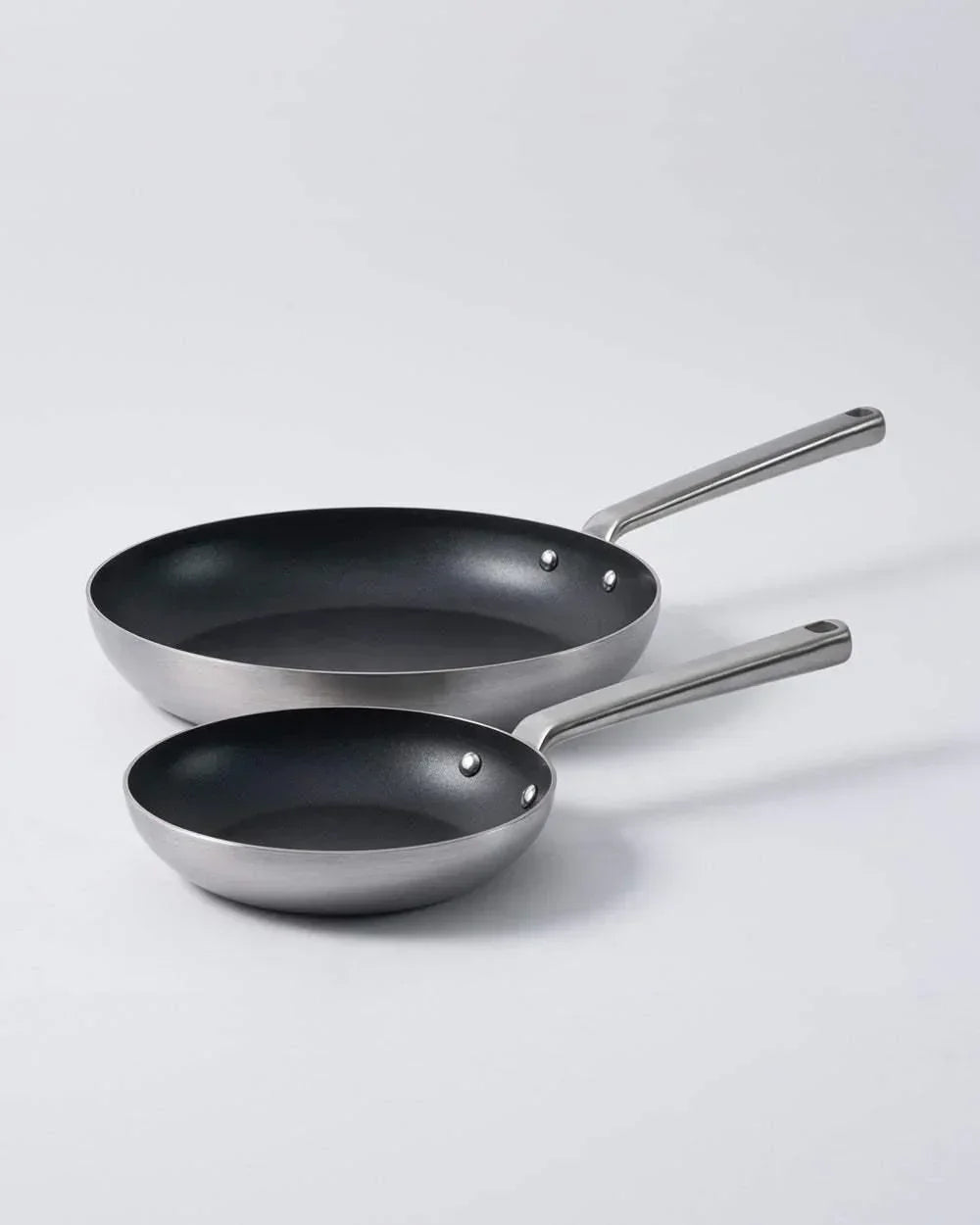 MAKO Ultimate Kitchen Upgrade Olive Set (14 Piece Set) - CookDineHost non-stick frying pans white backdrop
