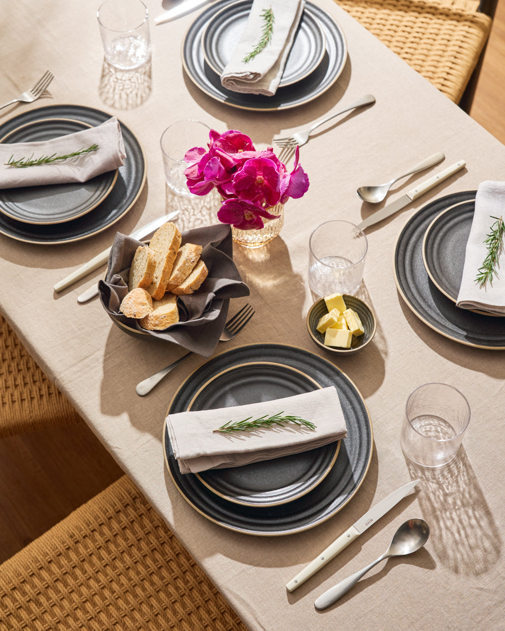 MAKO Steak Knife Set of 6 - Cream table setting with charcoal Anaya plates pink flowers butter rosemary bread