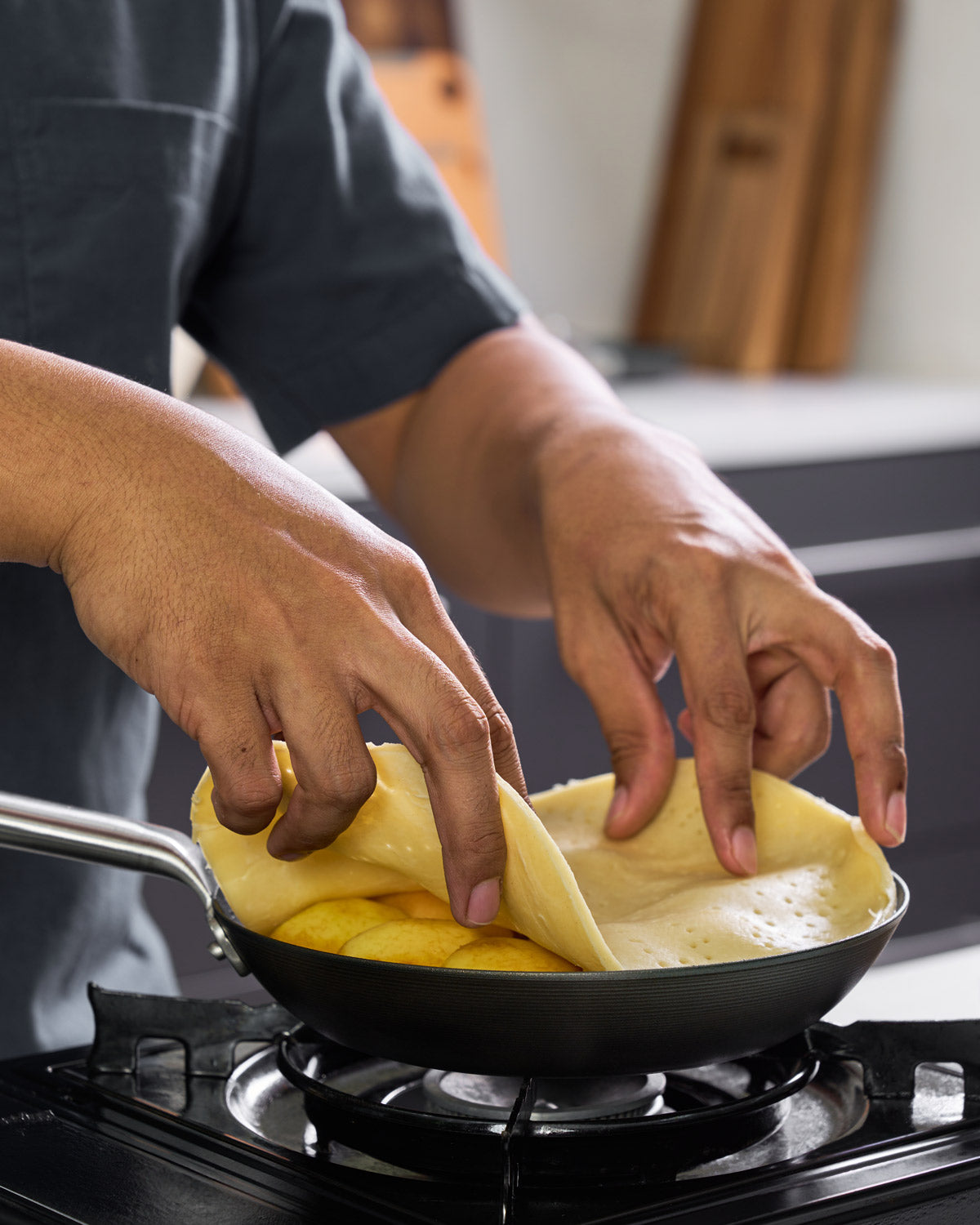 MAKO Black Steel 20cm & 31cm Frying Pan Set - CookDineHost