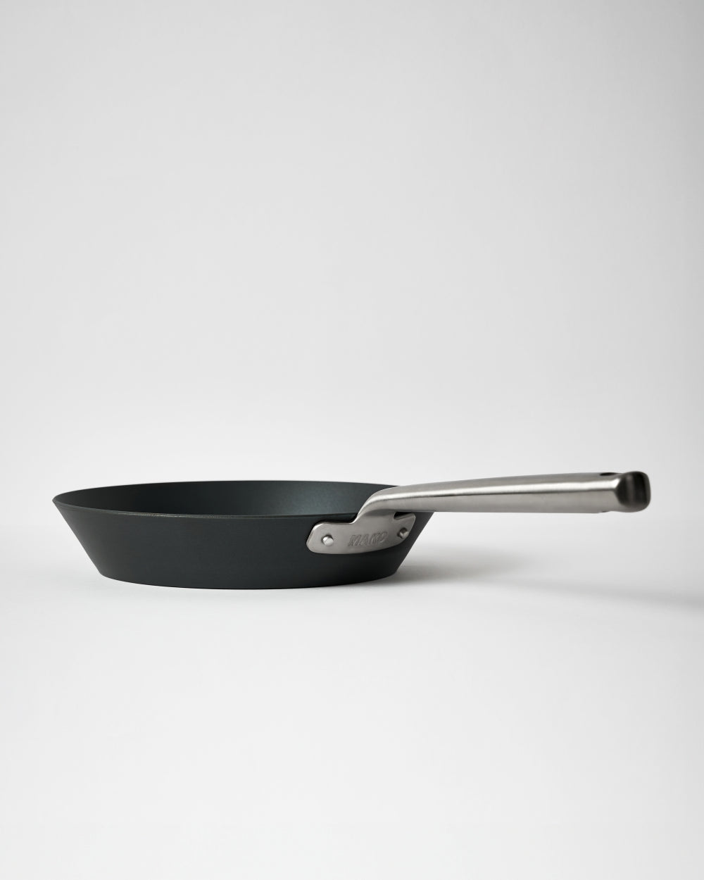 MAKO Black Steel Mini Sear Pan - CookDineHost