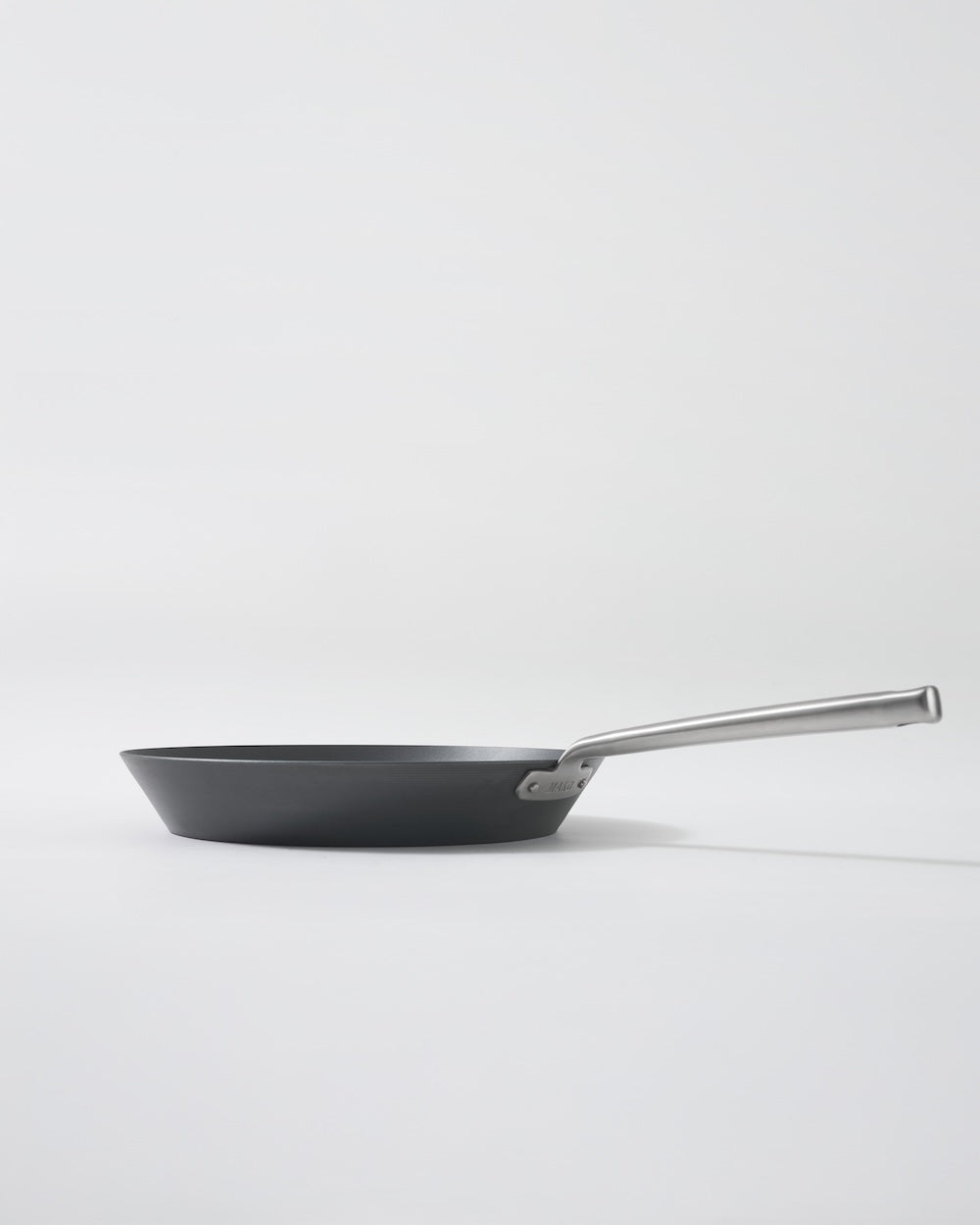 MAKO Black Steel Steak Pan - CookDineHost