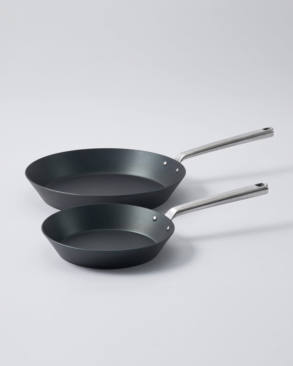 MAKO Black Steel Steak Pan Set - CookDineHost