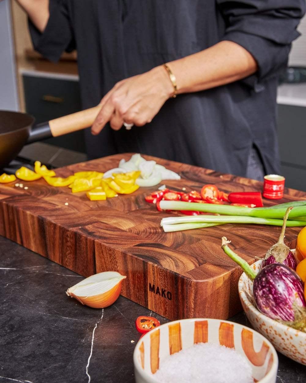 MAKO Master Board & Wok Kit Set Wok by MAKO - only available at CookDineHost